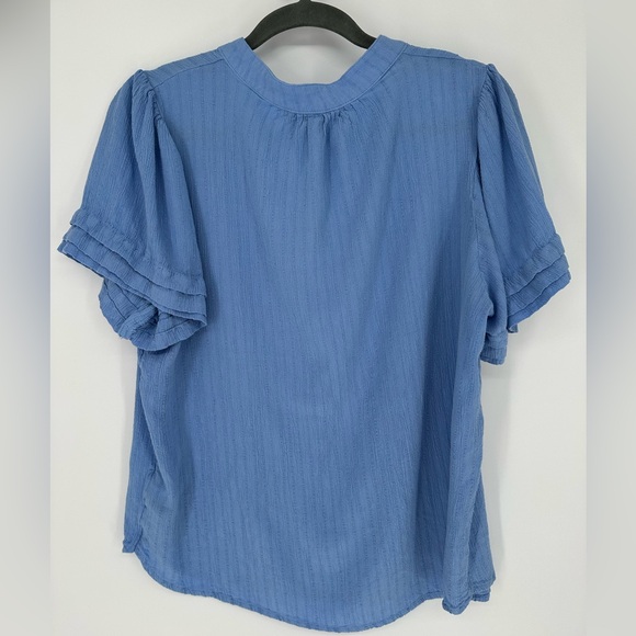 Well Worn Blue Textured Blouse Size L Ruffle Sleeve V-Neck Lightweight - Picture 5 of 9